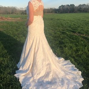 New wedding dress, never worn